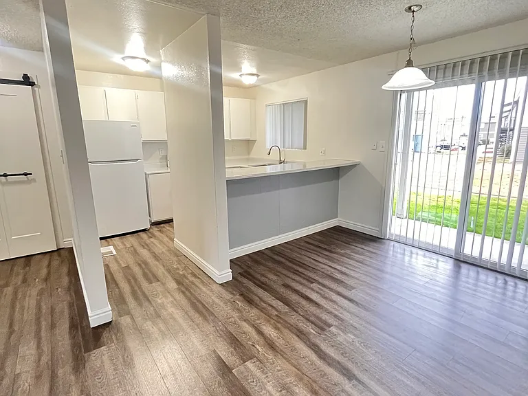 WIllowbrook Apartments — Photo 21