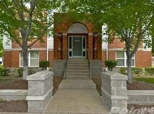 4044 Olive St APT F, Saint Louis, MO 63108
