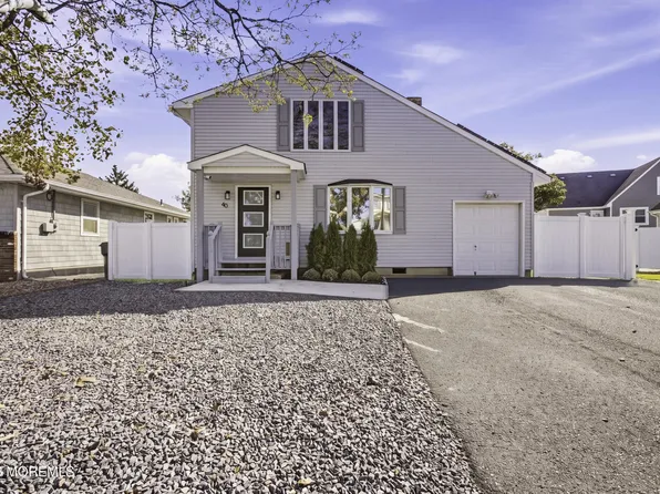 40 Osprey Drive, Toms River, NJ 08753