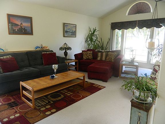 Vaulted ceiling front room