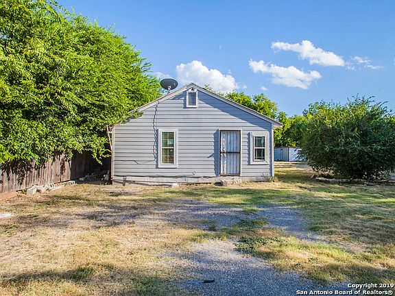 2nd image of 134 W Formosa Blvd