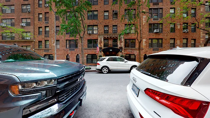 Sold by Upton Realty Group | media 20