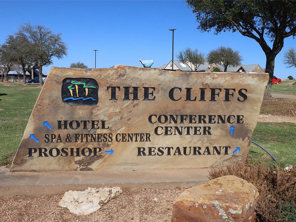 1st image of 17 Turnberry Loop