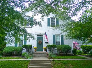 146 E State St, Athens, OH 45701