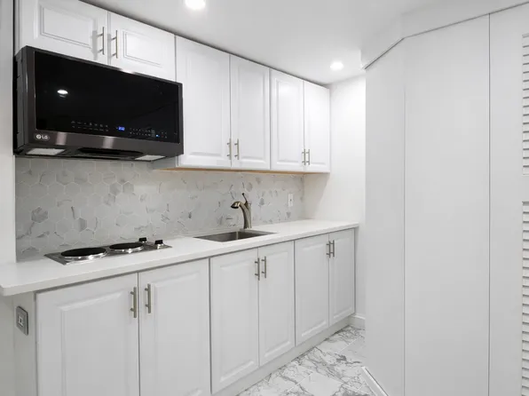 (undisclosed Address), North Babylon, NY 11703