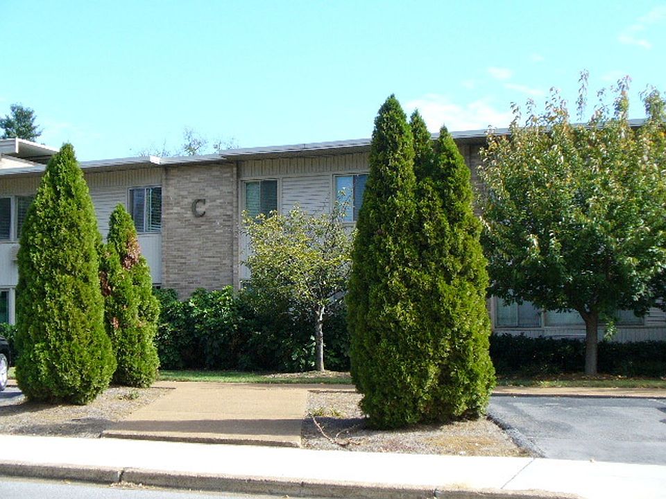 1st image of 2020 Beech Ave APT C11