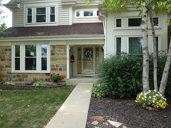 2nd image of 1362 Nightingale Ln