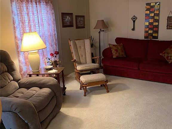 4th image of 407 Orange Dr