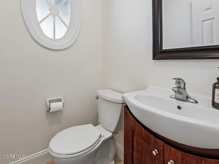 157 Northampton Dr — Photo 23