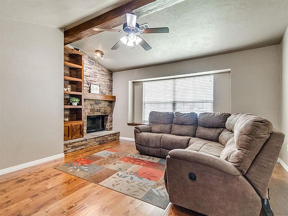 4th image of 9304 Mayview Cir