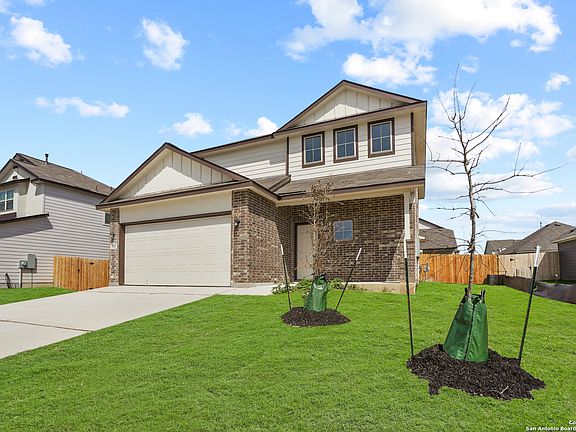 2nd image of 513 Fawndale Pt