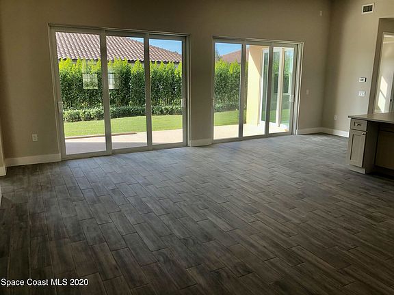 5th image of 1107 Fulton Cir
