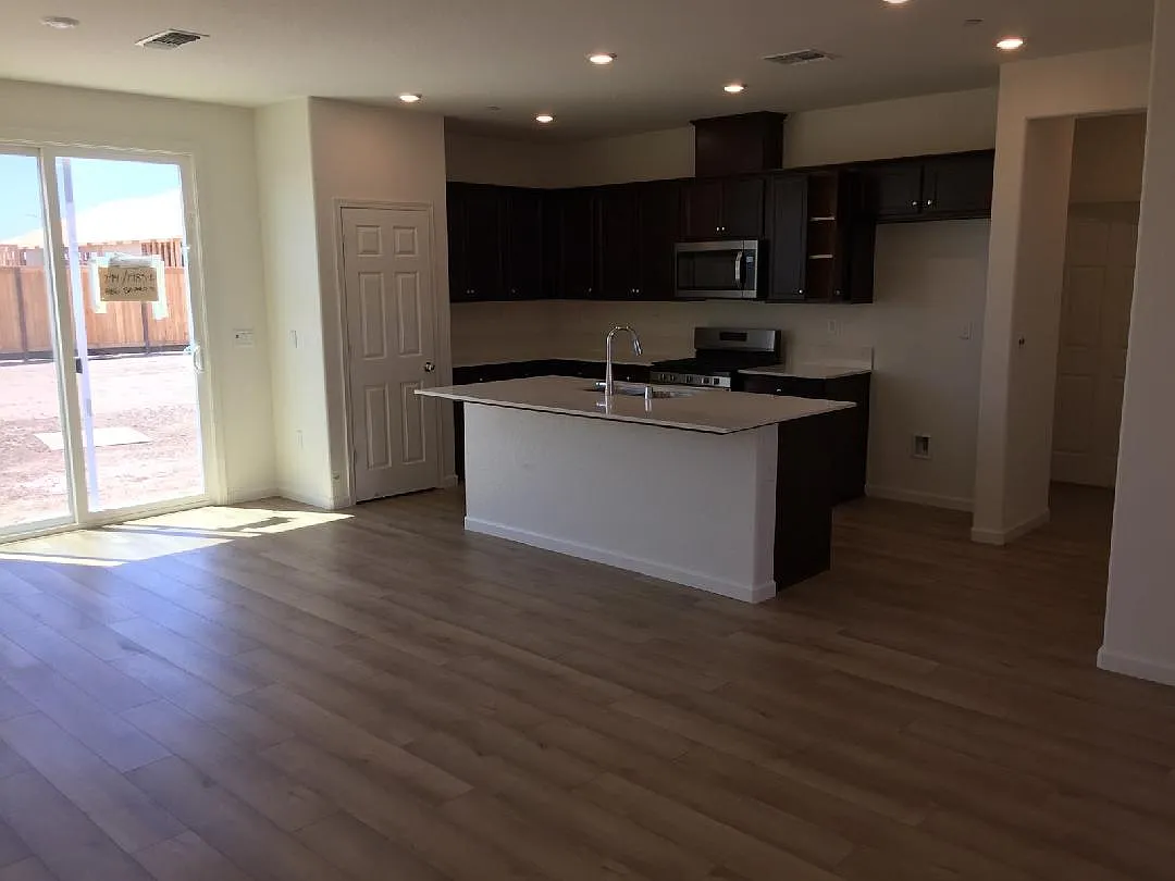 2486 Barolo St — Photo 1