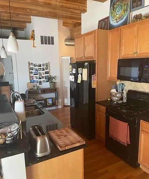 500 N Damen Ave #205 — Photo 51