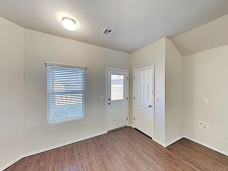 10705 SW 23rd Ter — Photo 7