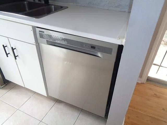 2225 Mimosa Dr #6 — Photo 7