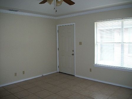 3rd image of 712 Sandpiper Ave APT B