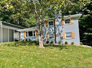 4006 Scenic Valley Rd, Floyds Knobs, IN 47119