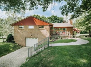 2162 Woodcrest Dr, Johnstown, PA 15905