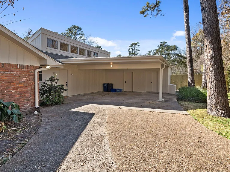 365 Piney Point Rd — Photo 36