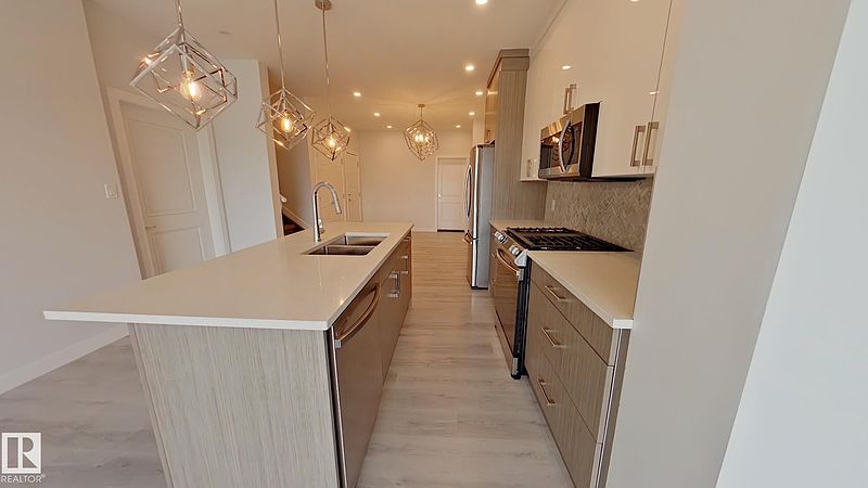 Edmonton House for rent - 3 Bedrooms — photo 2