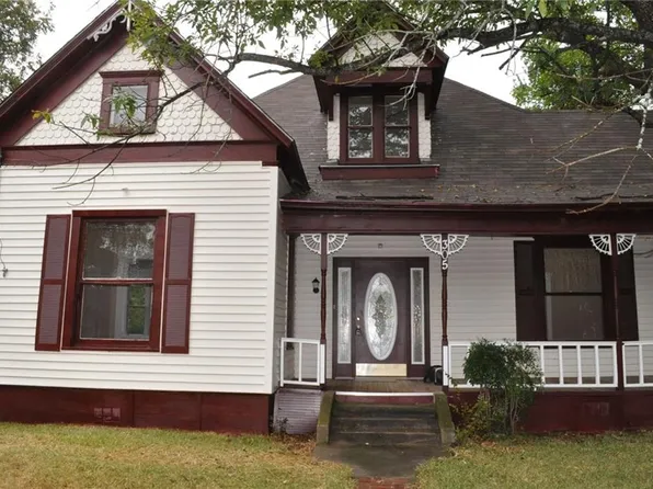 305 Poplar St, Italy, TX 76651