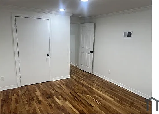 2111 Christian St #1 — Photo 9