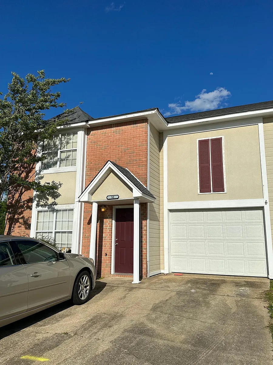 Building Photo - 50 Links Ln