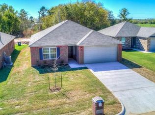 10104 Sussex Pl, The Village, OK 73120