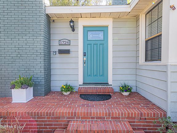 5th image of 1724 ORLANDO Circle N