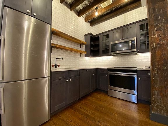2nd image of 269 Meserole St #2X