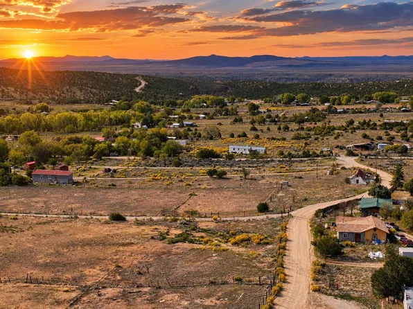 Off Camino del Medio, San Cristobal, NM 87564