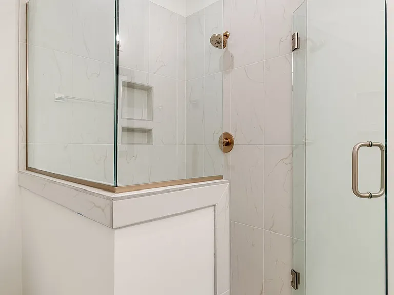 172 Leggo Ave — Photo 29