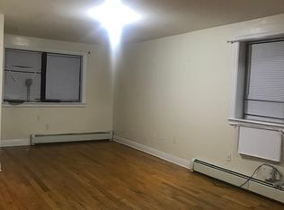 1952 Gleason Ave #1R, Bronx, NY 10472