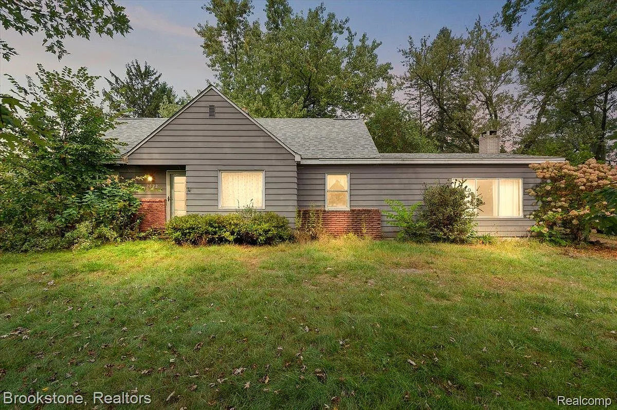 2022 Bass Lake Rd photo 1