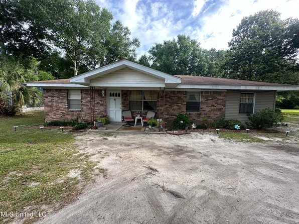 2770 Mission Ln, Biloxi, MS 39531
