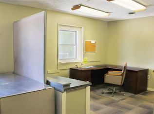 33 Leffingwell Rd, Uncasville, CT 06382