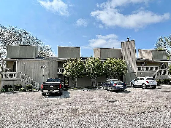 2432 Tennis Ct APT A7 photo 1