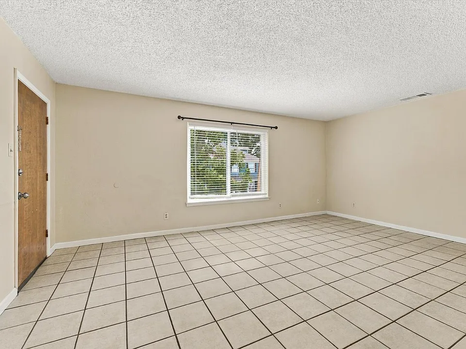 410 W Franklin St #5