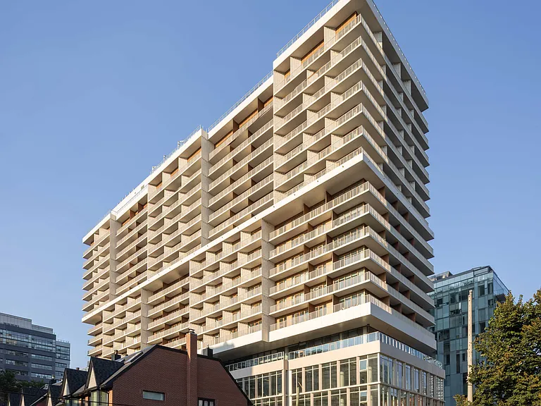 88 Bathurst St — Photo 30