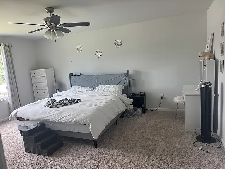 609 Parker Ct — Photo 17