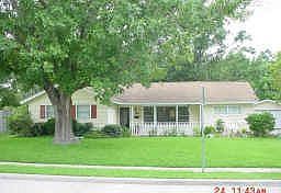 1st image of 520 Lakeland Dr