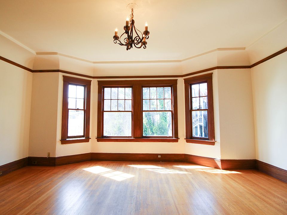 1st image of 832 Dolores St APT 4