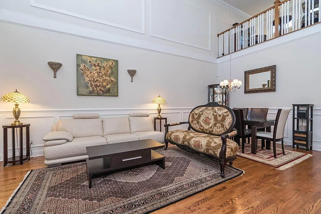 3 bed, 3.5 bath, 3026 sqft, $3,800 — Photo 3