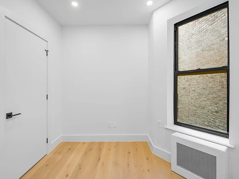 188 6th Ave #5R — Photo 10