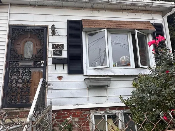 5506 Devon St, Philadelphia, PA 19138