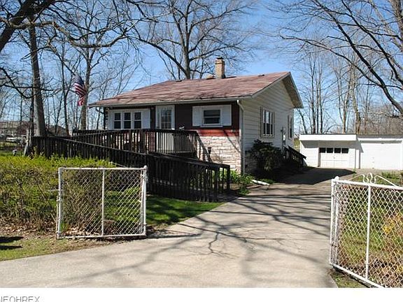 2nd image of 213 Summit Ave