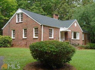 872 Pineridge Dr, Lake City, GA 30260
