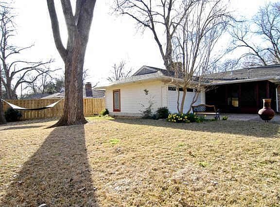 5th image of 10248 Vinemont St