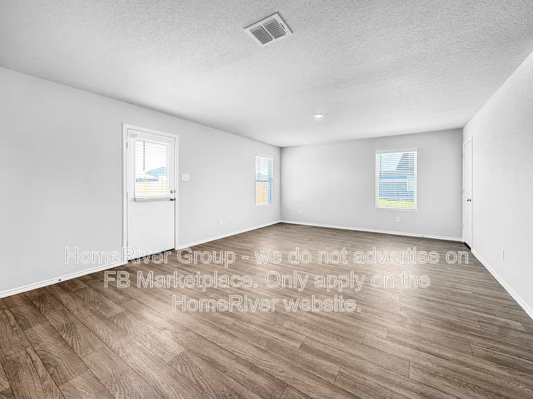 408 Jacks Pl — Photo 2